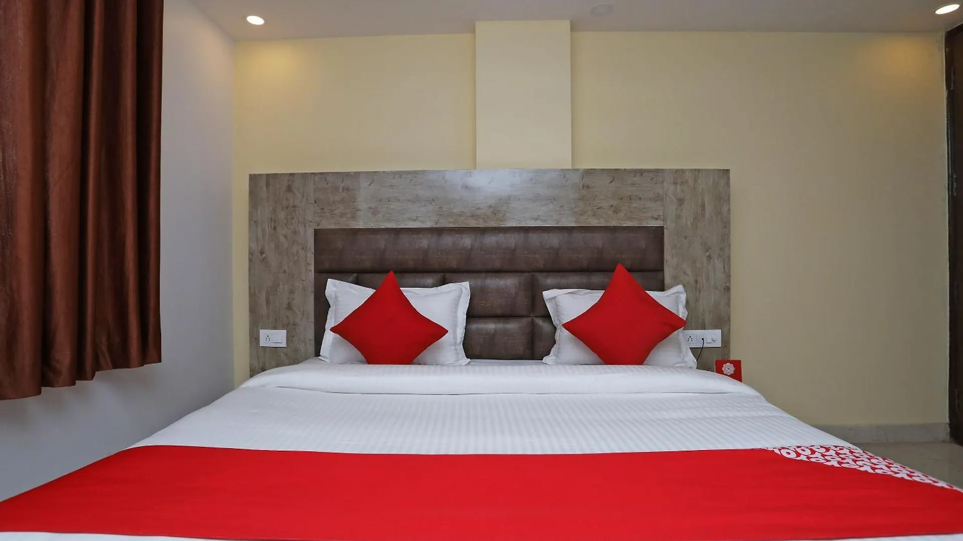 Hotel O Royal Stay Nuova Delhi