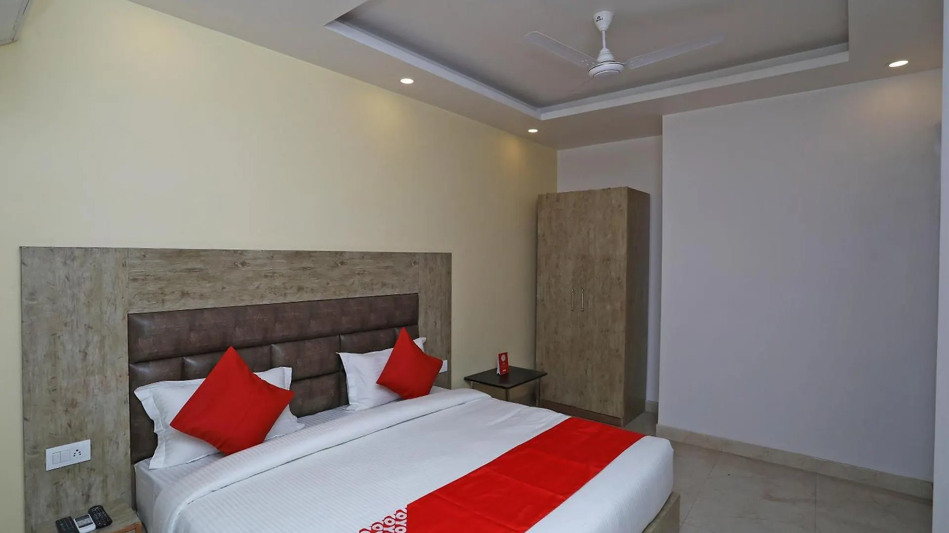 Hotel O Royal Stay Nuova Delhi