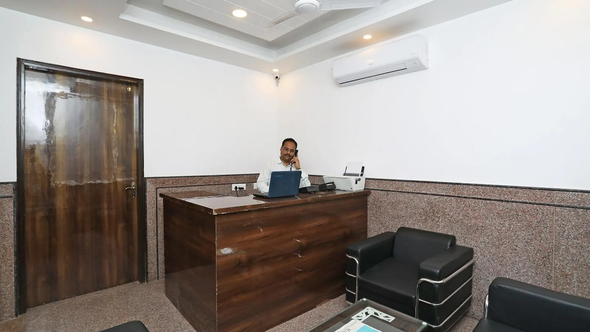 Hotel O Royal Stay Nuova Delhi 3*,  India
